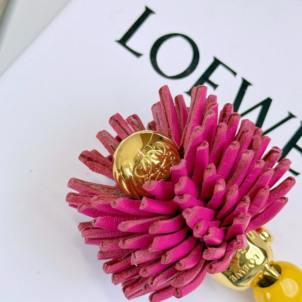 Loewe Charm - Picture 4 of 6
